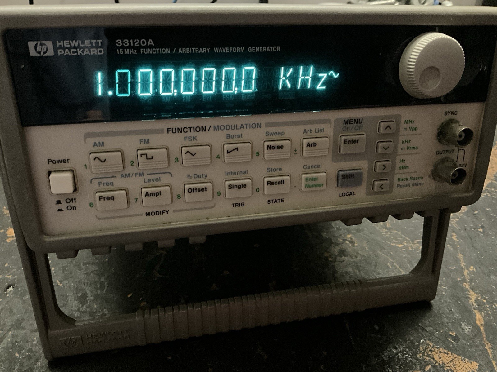 Hewlett Packard 33120A 15MHz Function/Arbitrary Waveform Generator Opt.001