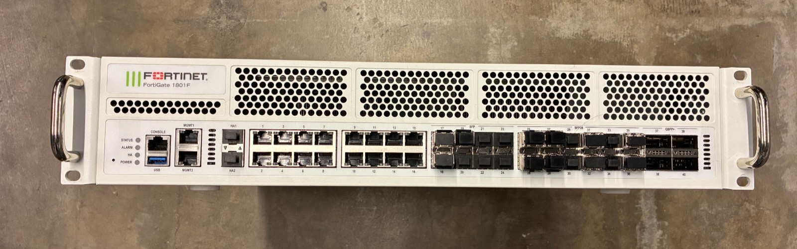 Fortinet FG-1801F 1800F Firewall 4 x 100G/40G QSFP28 slots, 12 x 25GE SFP28 /10G