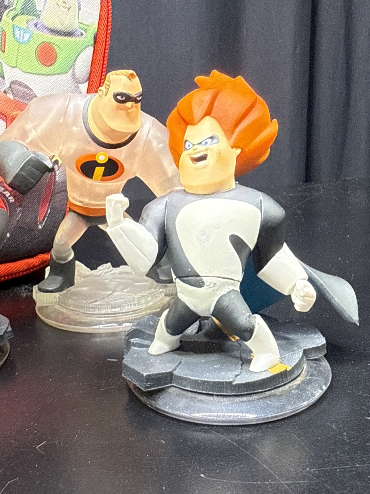 Disney Infinity Start 'N' Go Carrying Case w/ 7 Incredibles Figures