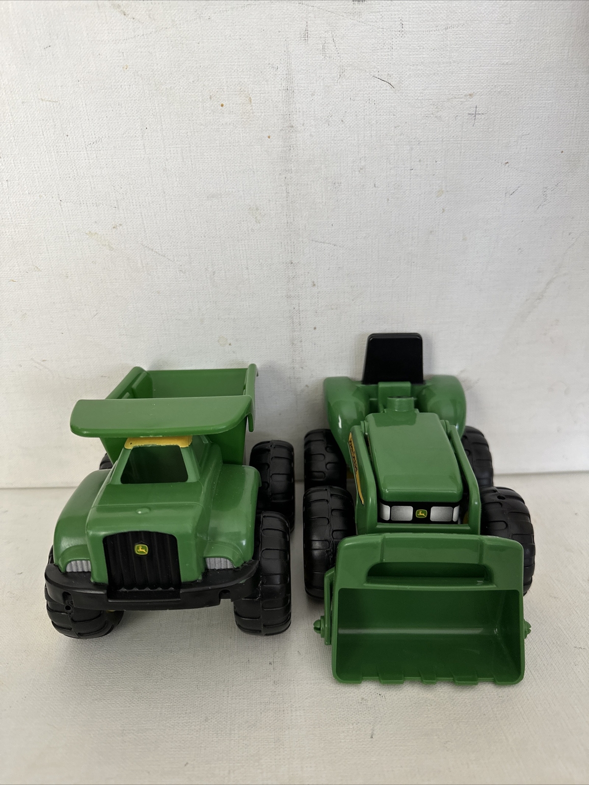 John Deere 6" Sandbox Vehicle Set, Dump Truck and Tractor Vehicles 2 Pieces
