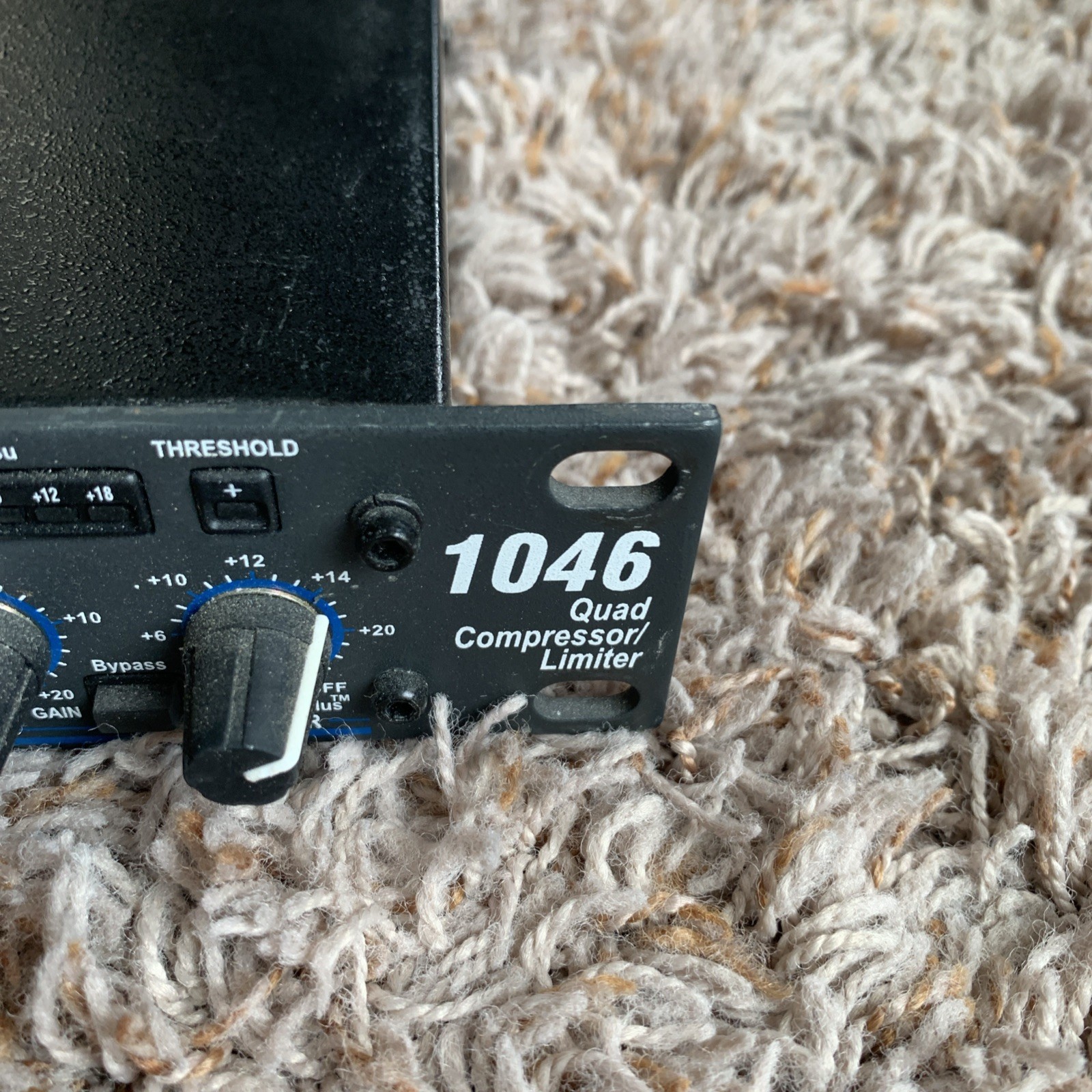 DBX 1046 Quad Compressor/Limiter Used