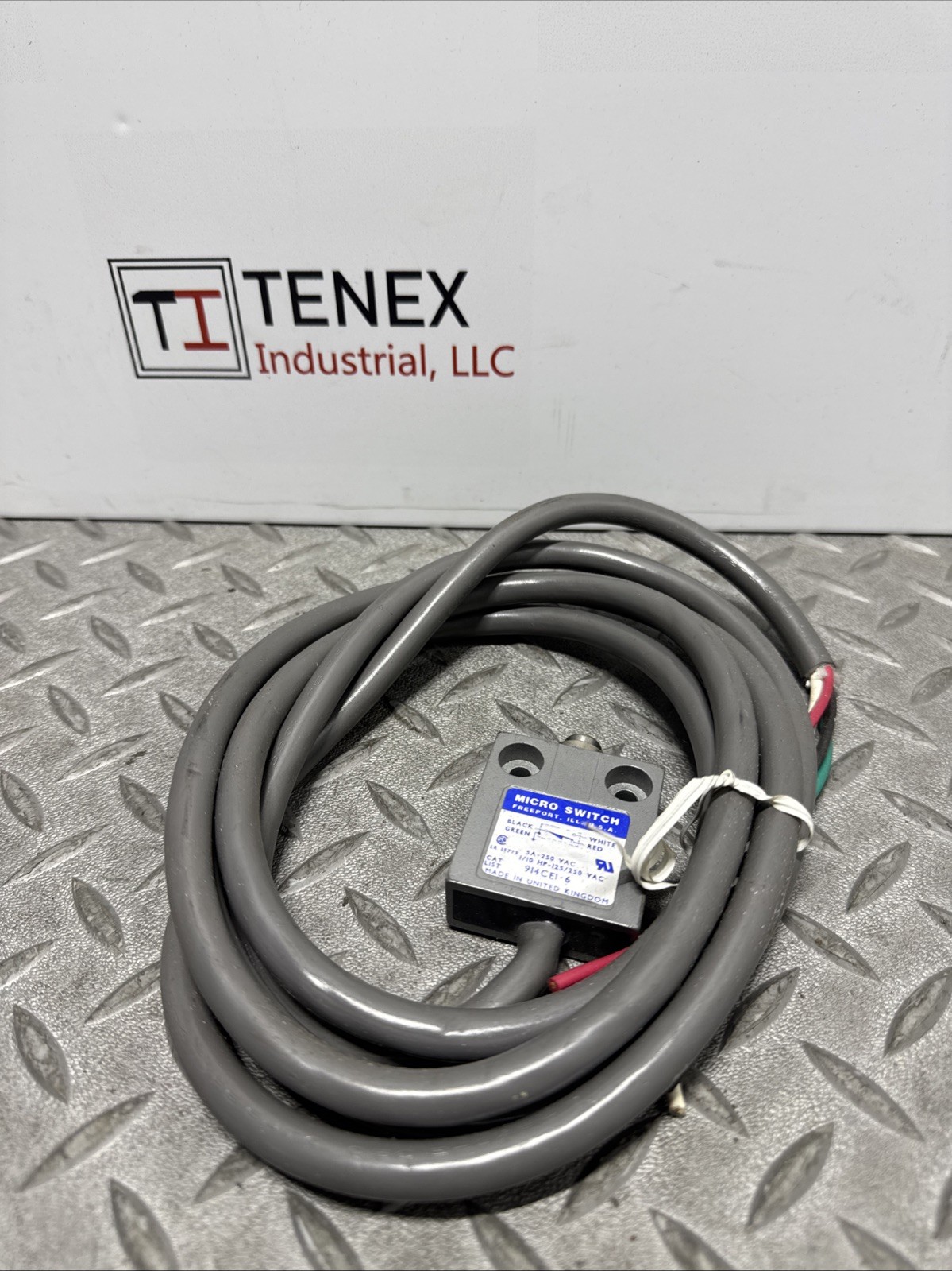 Honeywell 914-CEI-6 Micro Switch 5A-250 Vac       A-22