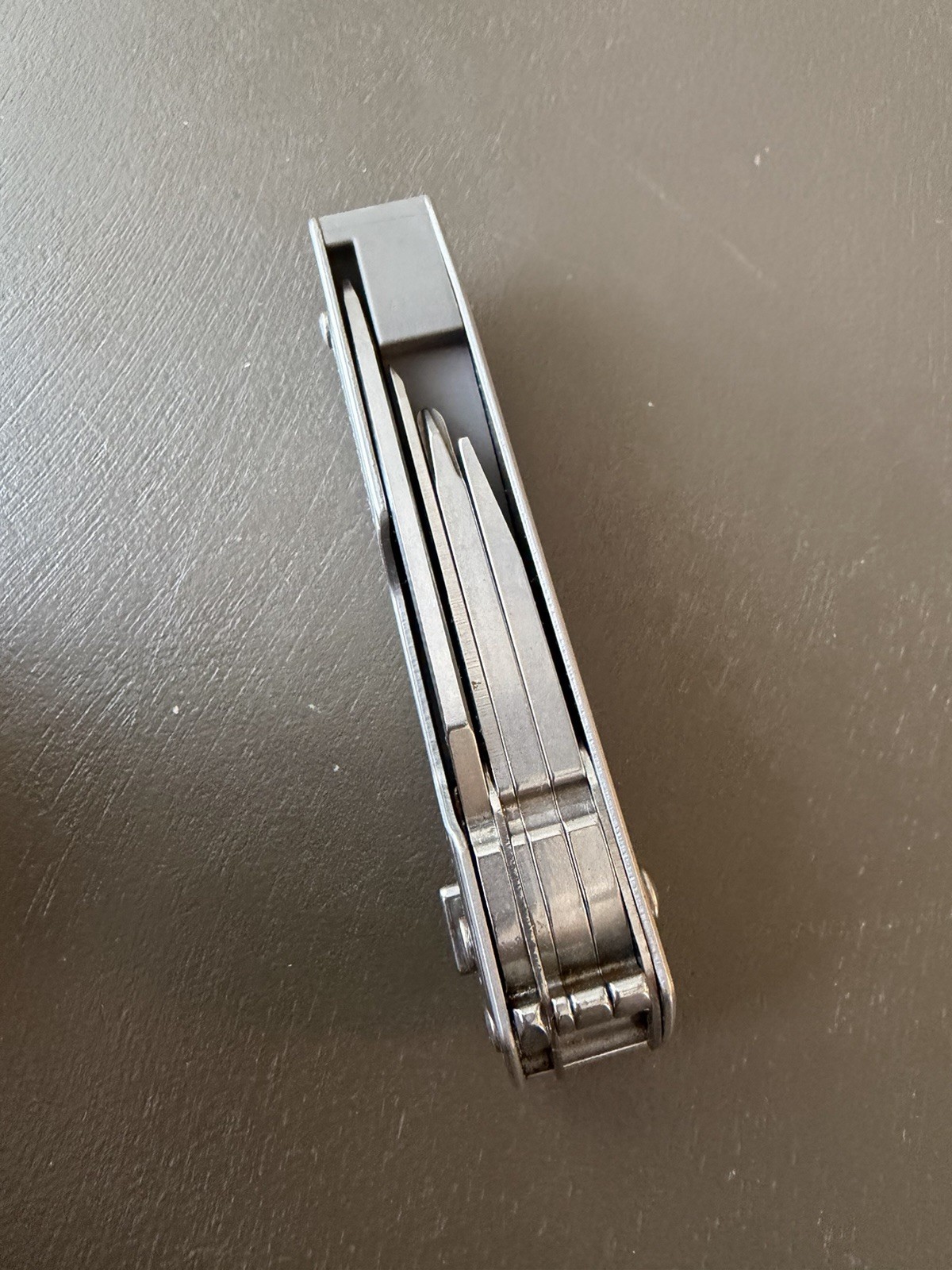 Leatherman Free T2 Pocket Knife Multi-Tool