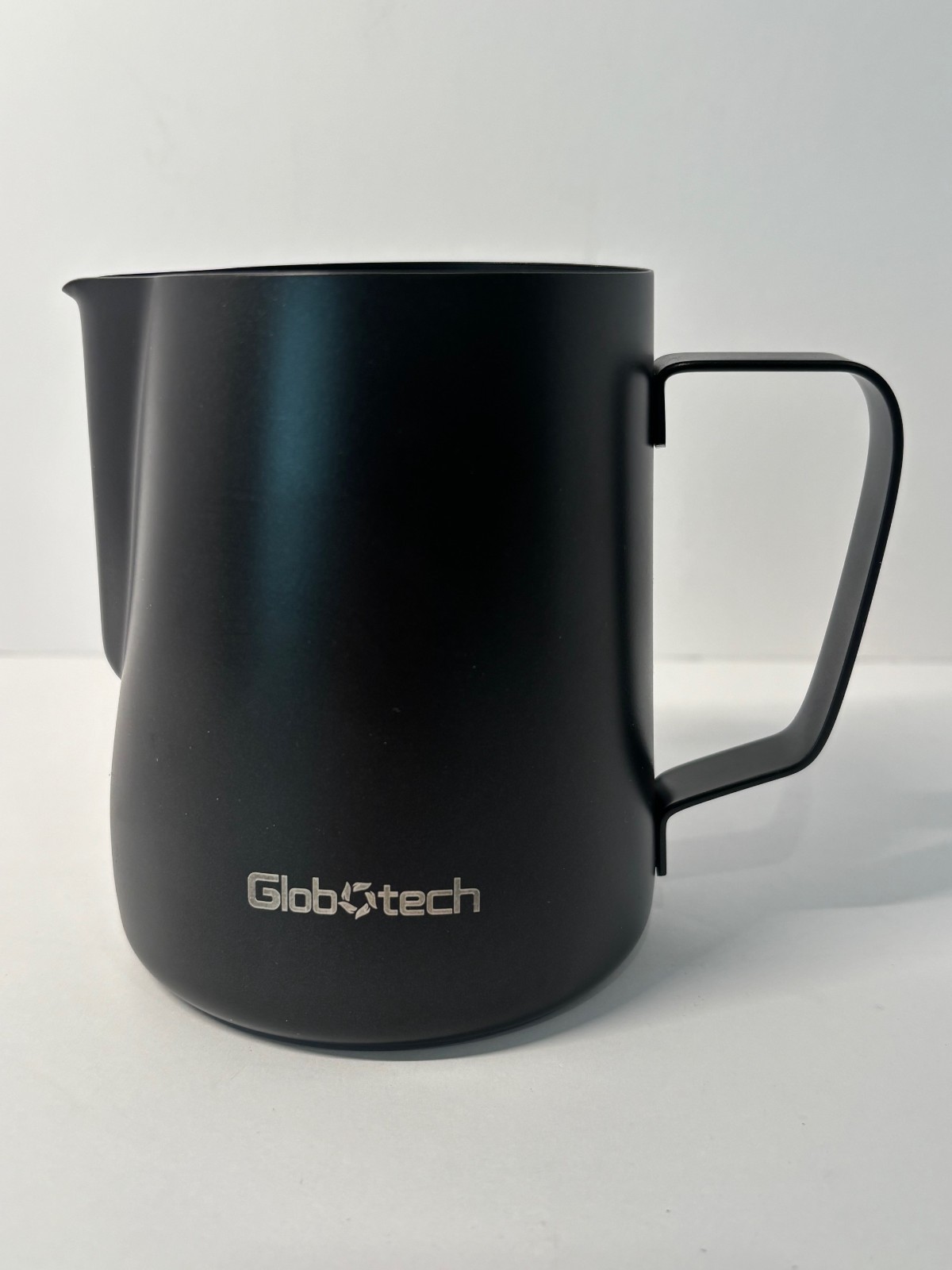 GlobeTech 20oz (580ml) Milk Frothing Pitcher – Matte Black Stainless Steel