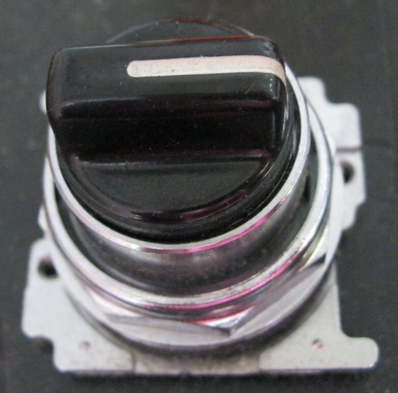 Cutler Hammer 10250T1323 Selector Switch