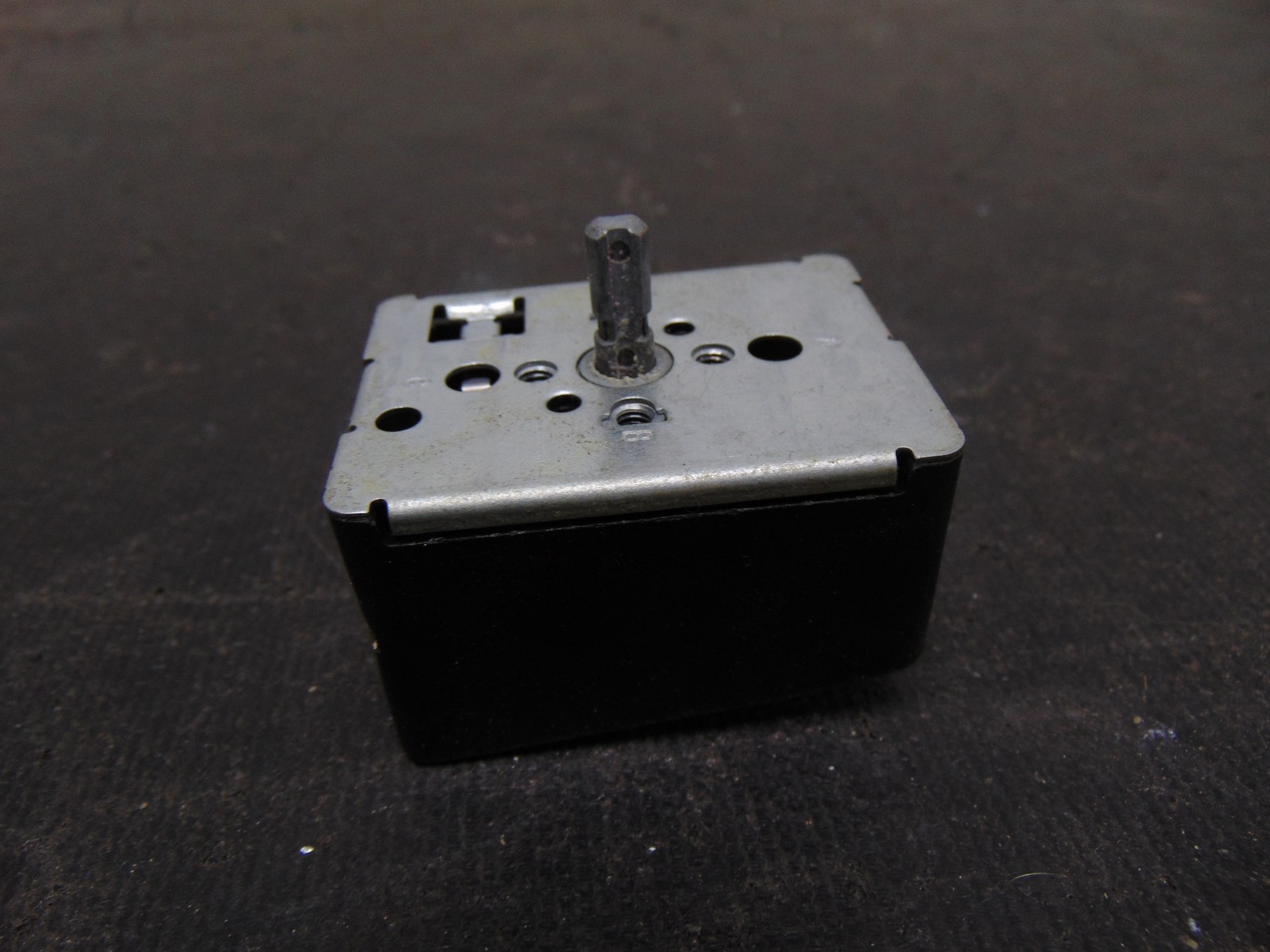 Whirlpool Range RF375PXDQ0 Surface Element Control Switch 3148952