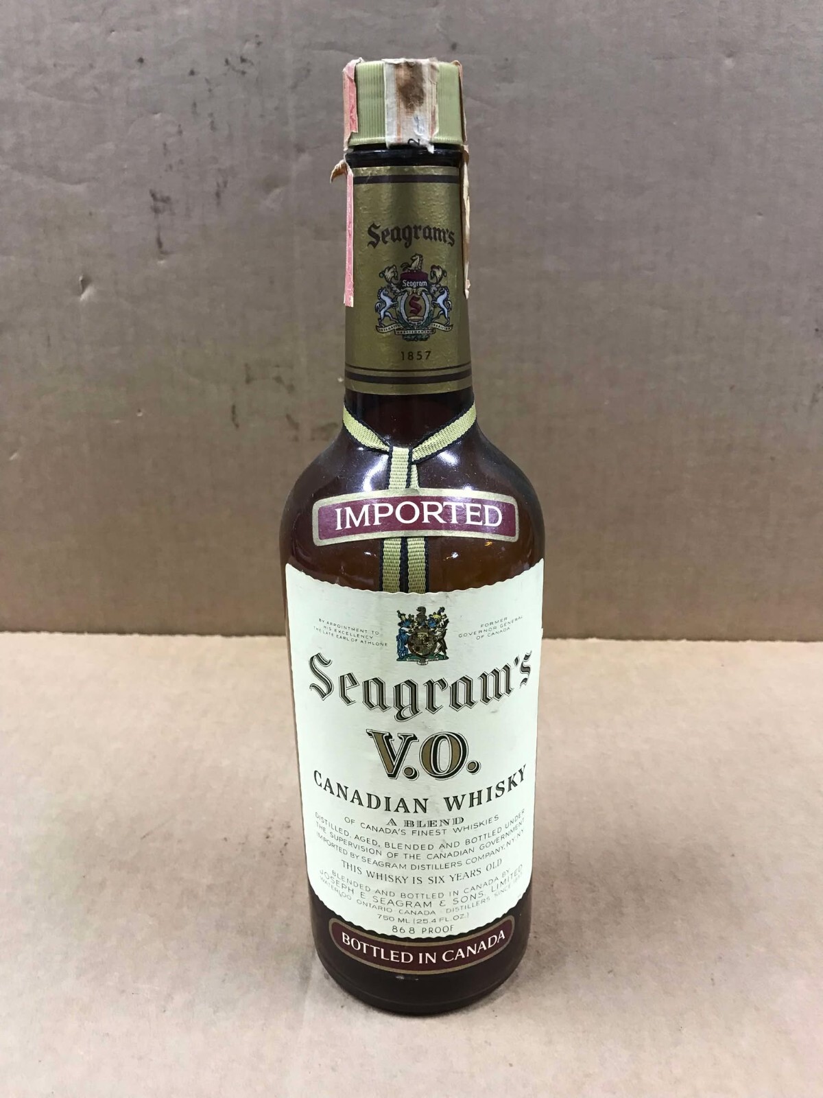 Vintage Seagram's V.O. Canadian Whisky Empty Liquor Bottle