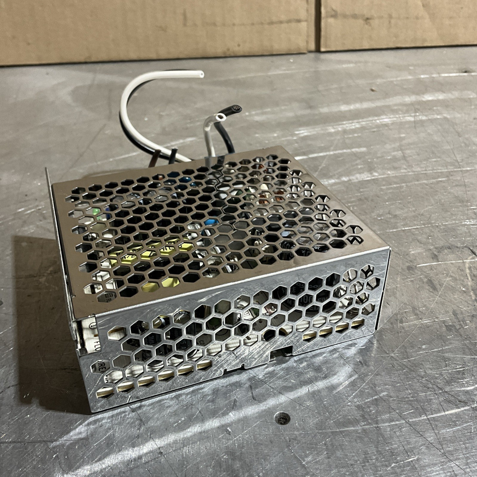 TDK-Lambda LS50-24 EHFP, Switch Mode Power Supply, (100-240 VAC, 1.3A, 50/60 Hz)
