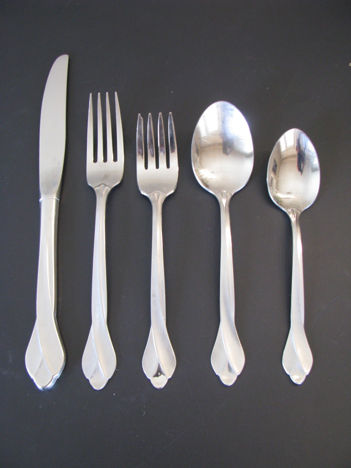 * ONEIDA - TRIBECA  SATIN * USA Silverware  * YOUR CHOICE *  STAINLESS * NEW