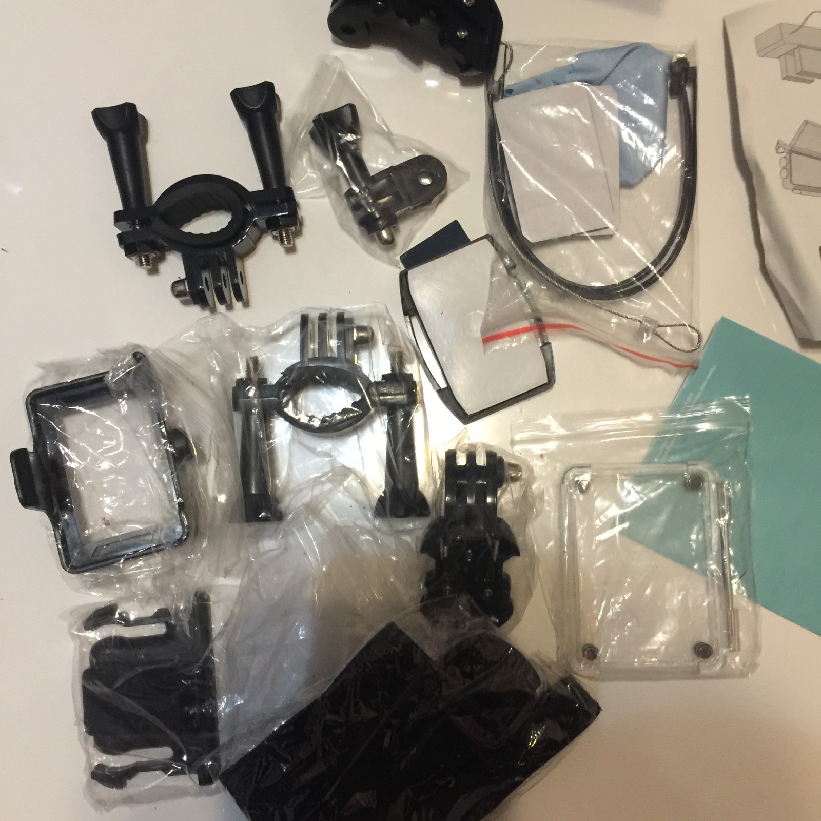 AKASO EK7000 ACCESSORIES NO CAMERA ,NEW NEVER USED