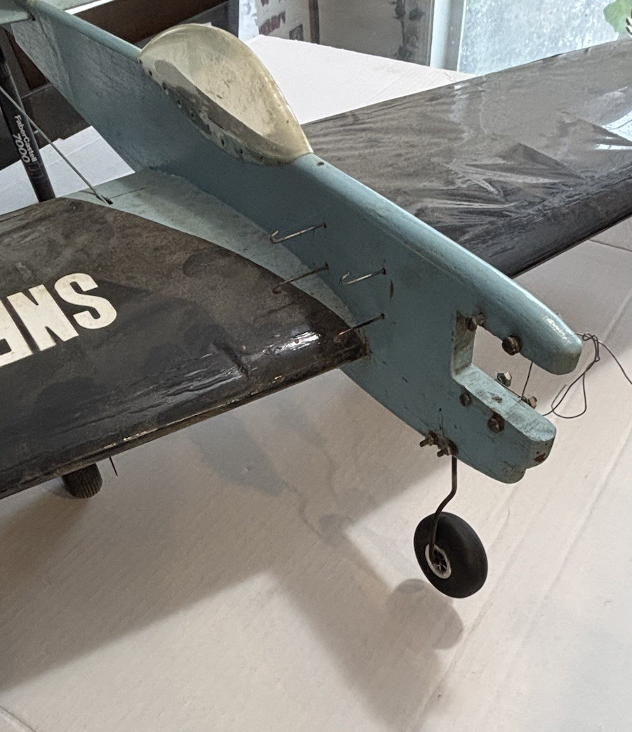Vintage Tether Plane with Missing Motor. Untested but Elevators Seem To Work.