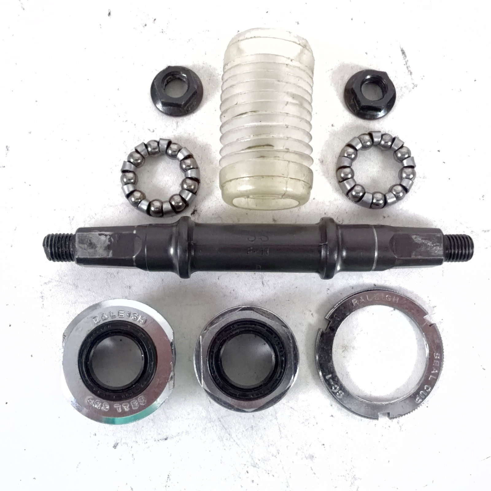 Vintage RALEIGH Bottom Bracket Sealed-Cup Model SC-1 68/124mm