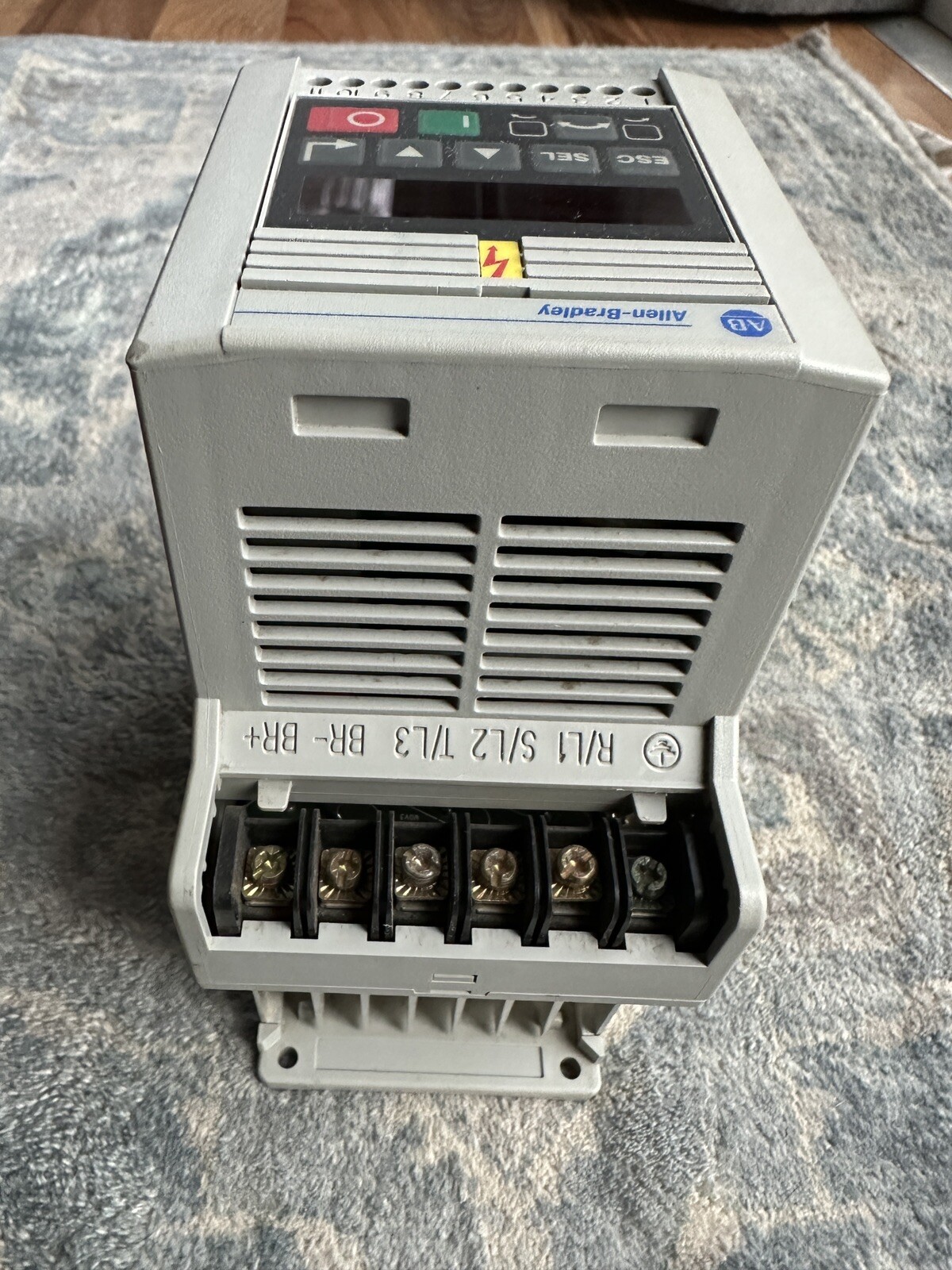 Allen Bradley Variable Speed Controller 160-AA03NPS1P1 Series C