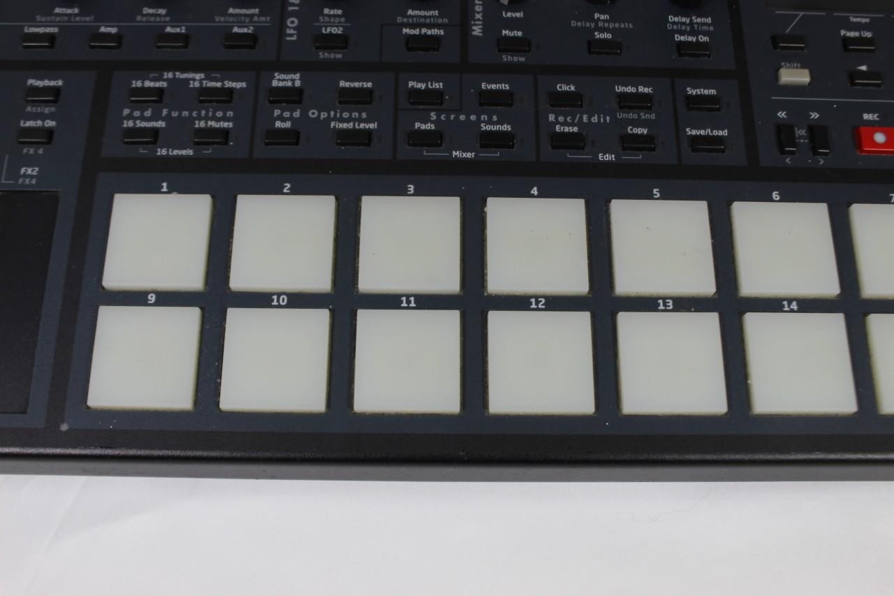 Sequential Dave Smith Instruments Tempest Analog Drum Machine, Roger Linn Design