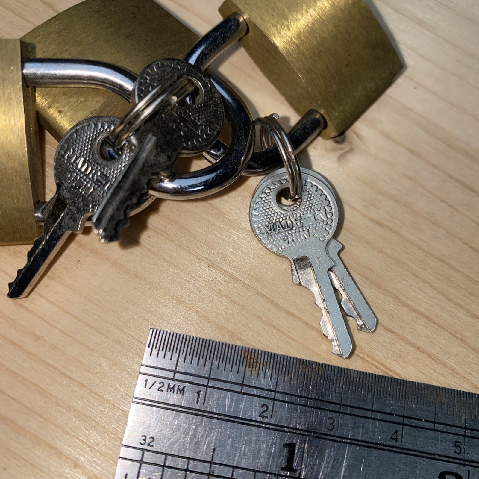 MasterLock (2” tall) & 3 small locks w keys. Travel. Suitcase? Silver Padlocks