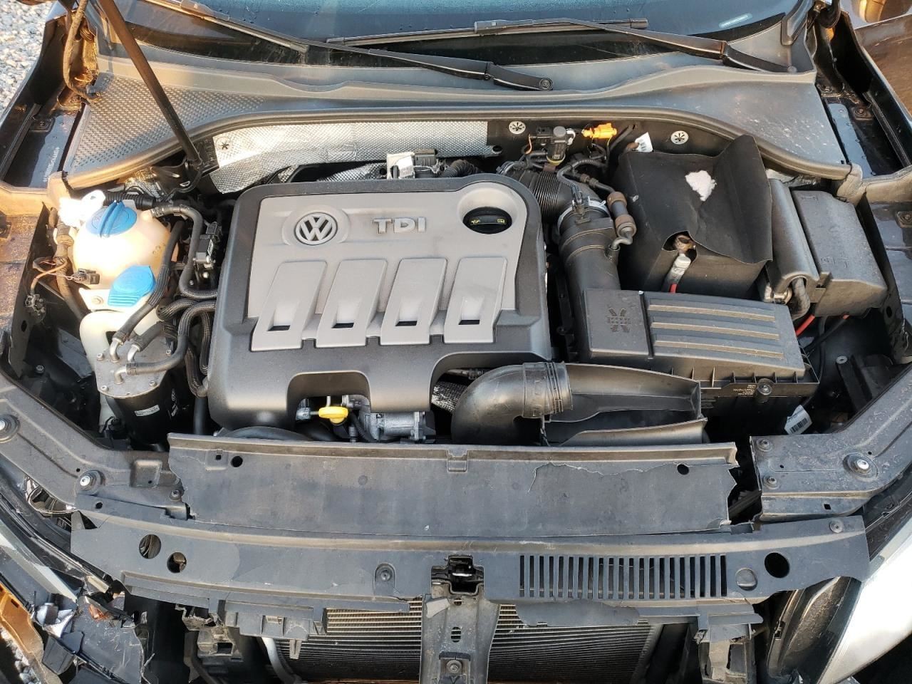 PASSAT 2014 Glove Box 4676354