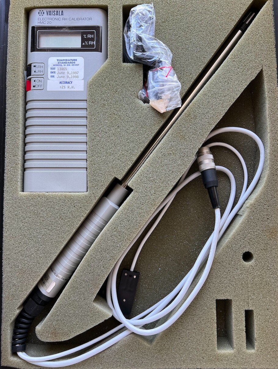 Vaisala HMC 20 Electronic RH Calibrator in Case, Comes with Probe