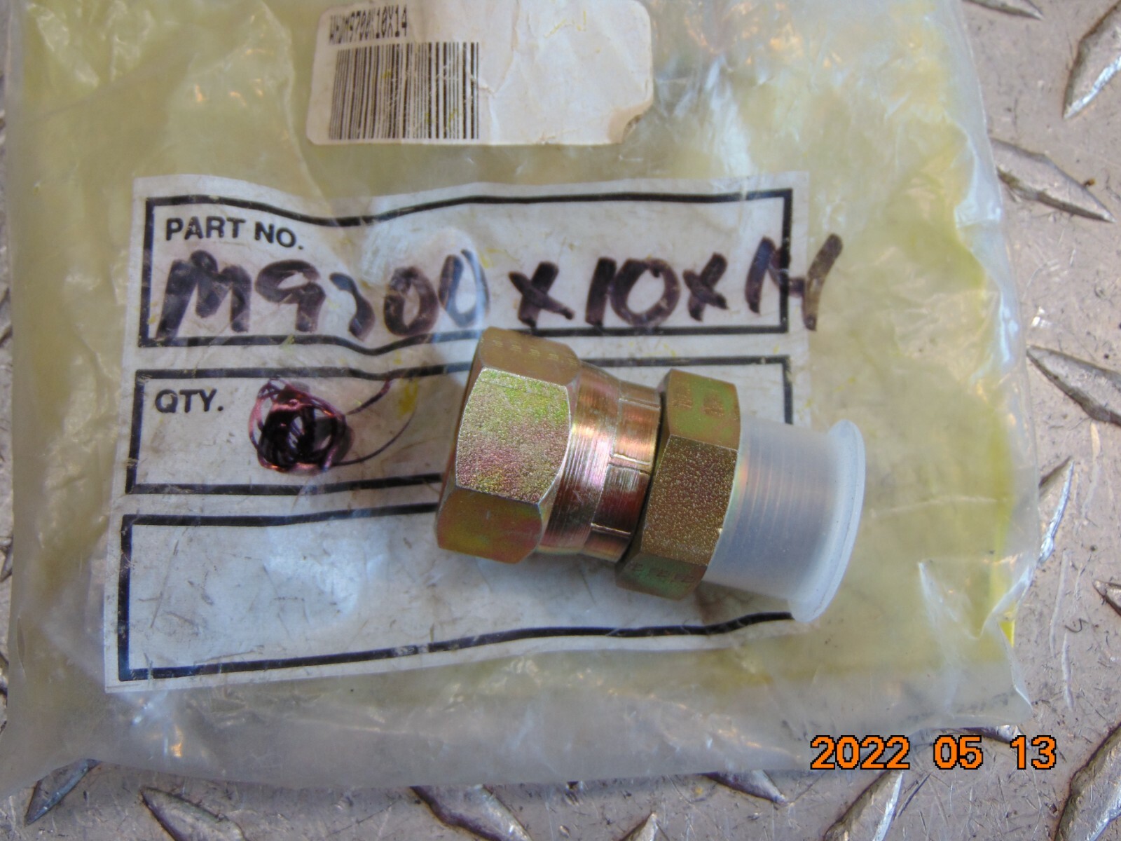 WEATHERHEAD M9700X10X14 HYDRAULIC ADAPTER FITTING - FREE SHIPPING