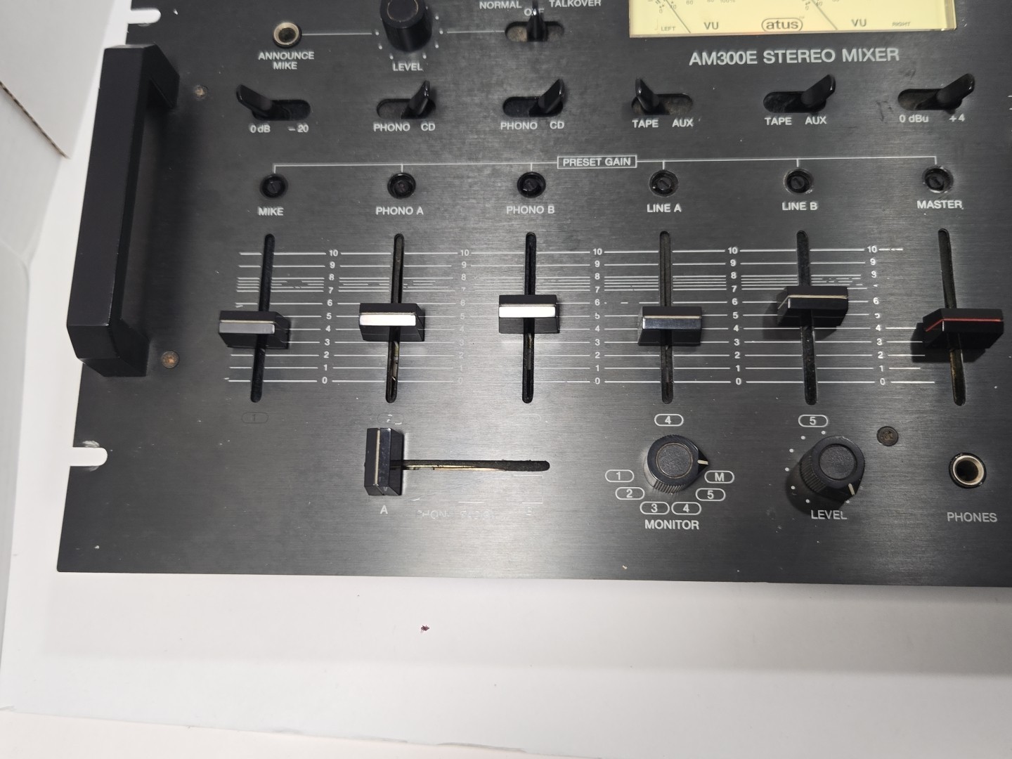 ATUS-AM300E-STEREO MIXER-POWERS ON-UNTESTED