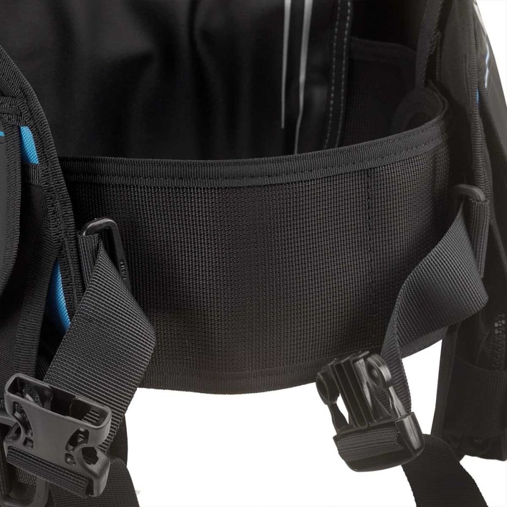 SCUBAPRO Level BCD with AIR 2 Inflator Secondary Regulator / Octo Combo, Medium