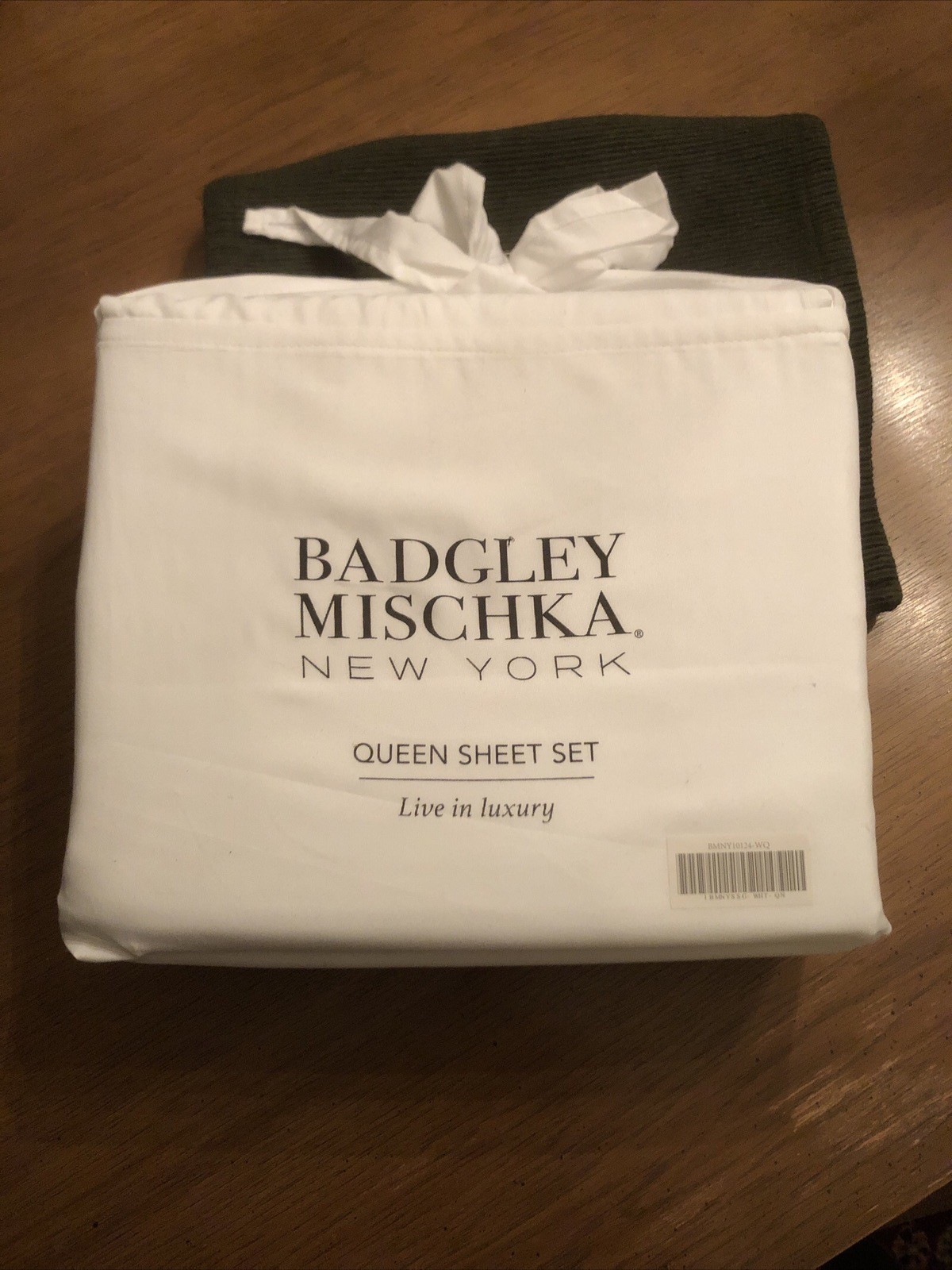 Badgley Mischka New York Queen Luxury White Sheet Set NEW BMNY10124-WQ