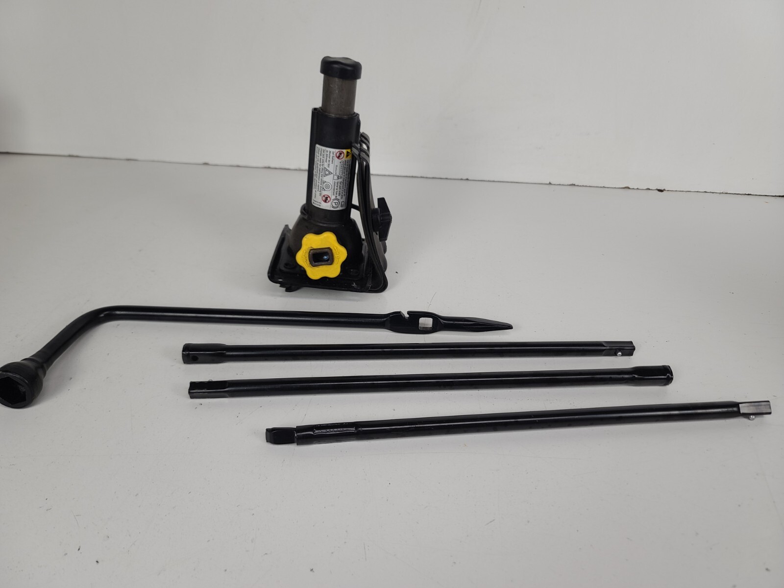 1999-2014 Chevy Avalanche 1500 Jack Kit Assembly Oem