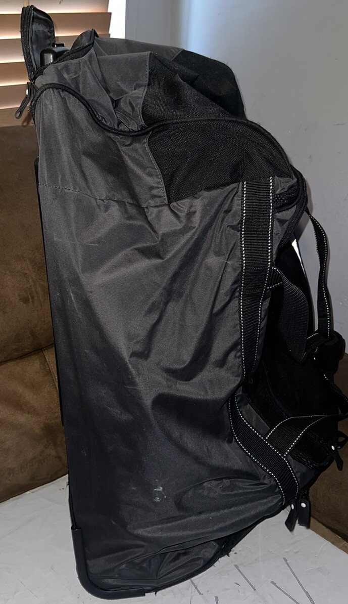 Northwest Trails Duffle Travel Bag Large Black Gray Wheels Carry On 29”
