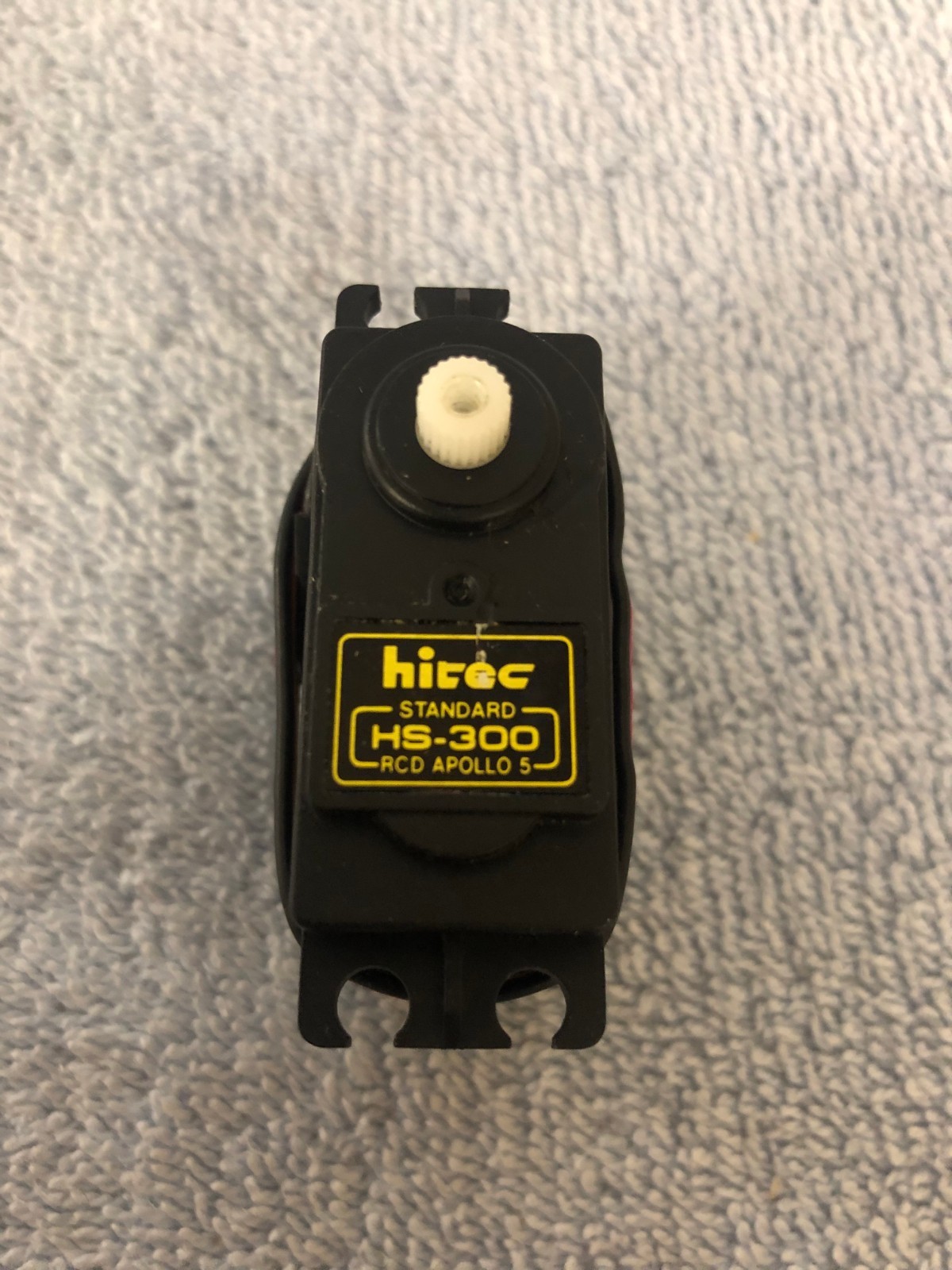Hitec HS-300 Standard Servo With Universal Connector For Parts