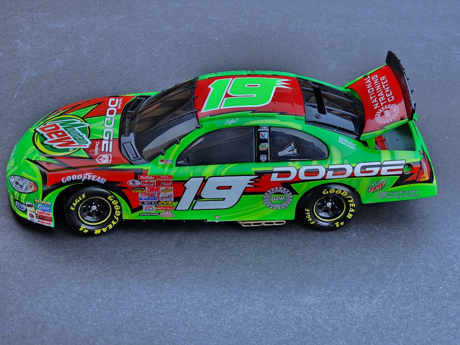 Mountain Dew NASCAR 2001 Casey Atwood Dodge 1/24 Bank Collectible Ltd. Edition