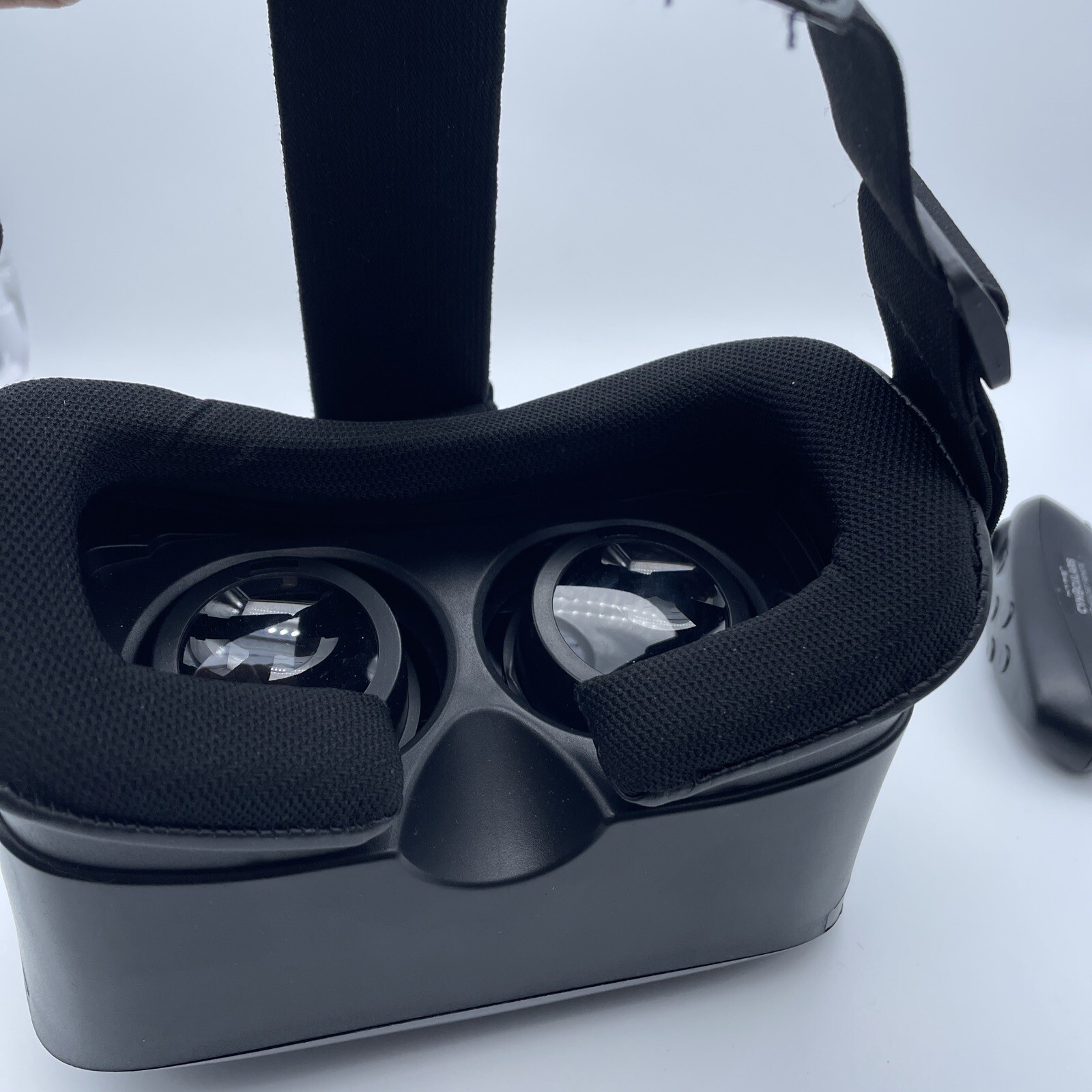 Cynoculars Virtual Reality Headset & Remote-As Seen On T.V. -