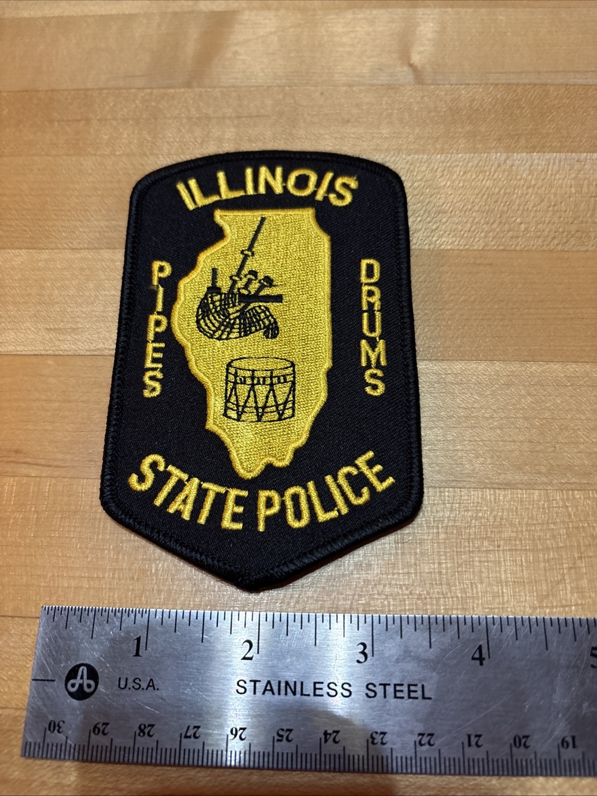 ILLINOIS STATE POLICE PIPES & DRUMS IRISH SHOULDER PATCH-Historical Memorabilia