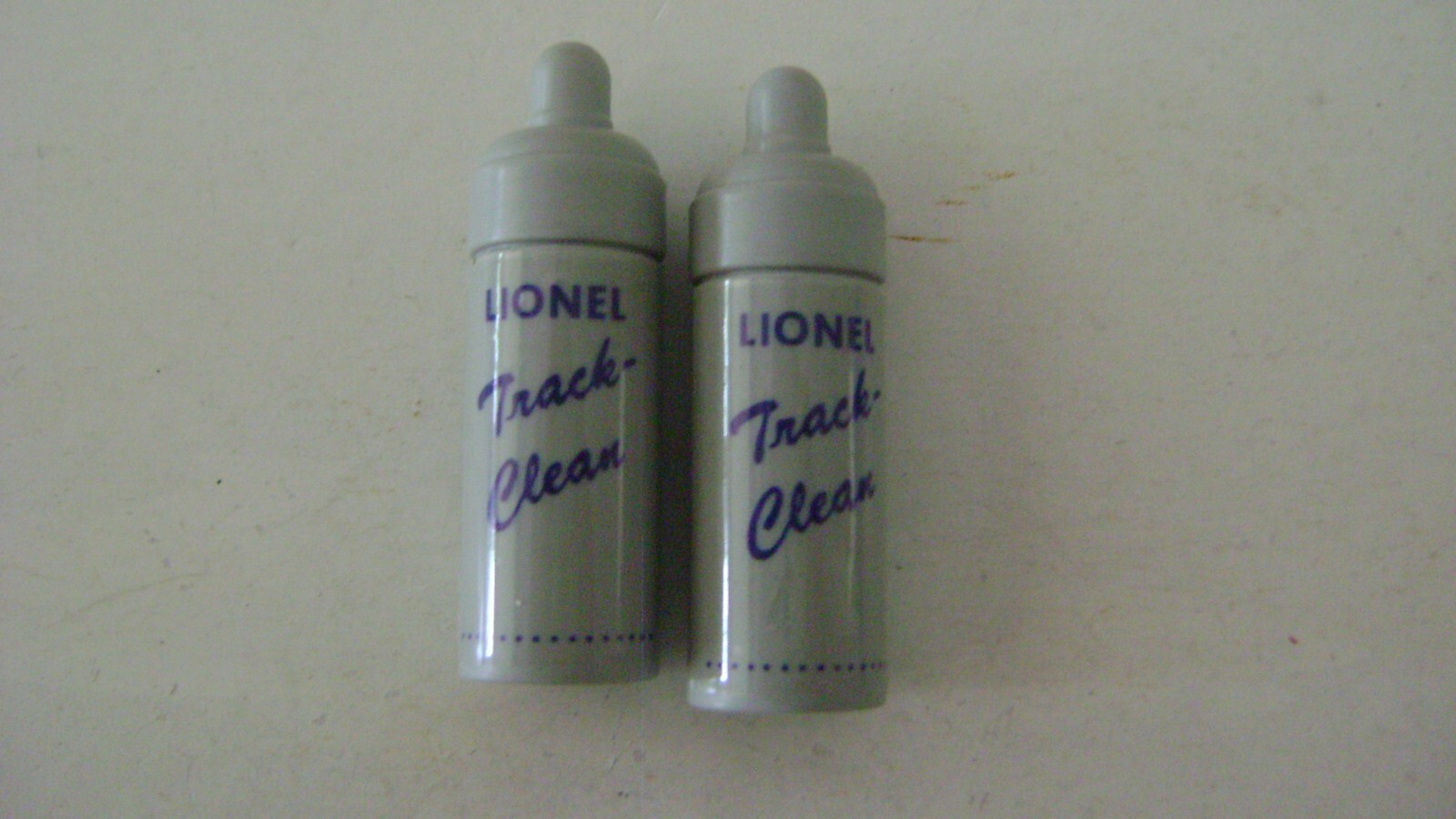 Lionel 3927-38 reproduction track clean bottles (set of 2)