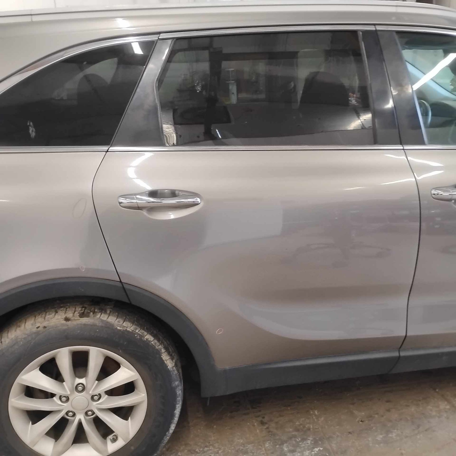 Spindle Knuckle Front KIA SORENTO Right 16 17 18