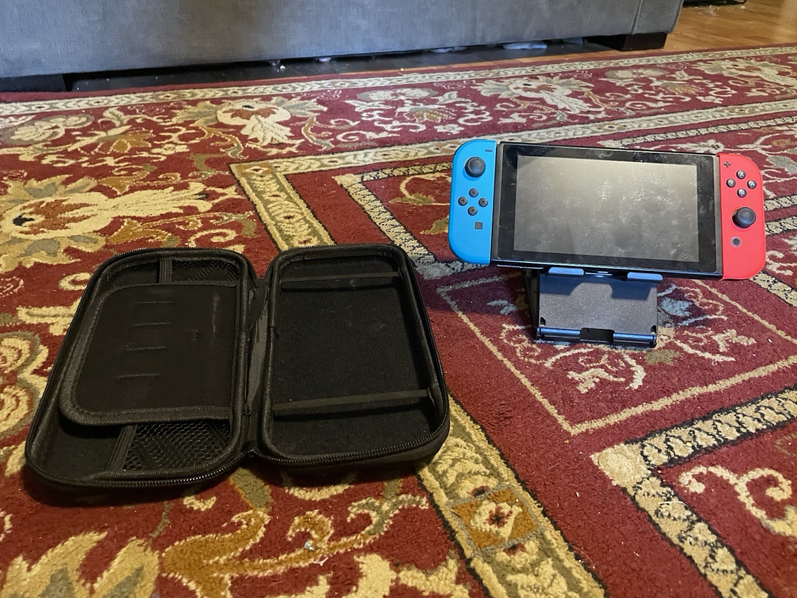 Nintendo Switch HAC-001 Handheld Console Red & Blue Joy-Con Stand Carrying Case