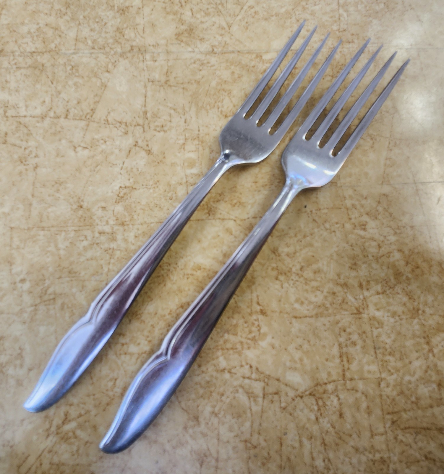2 Oneidacraft Stainless PROFILE Dinner Forks 7-1/4"