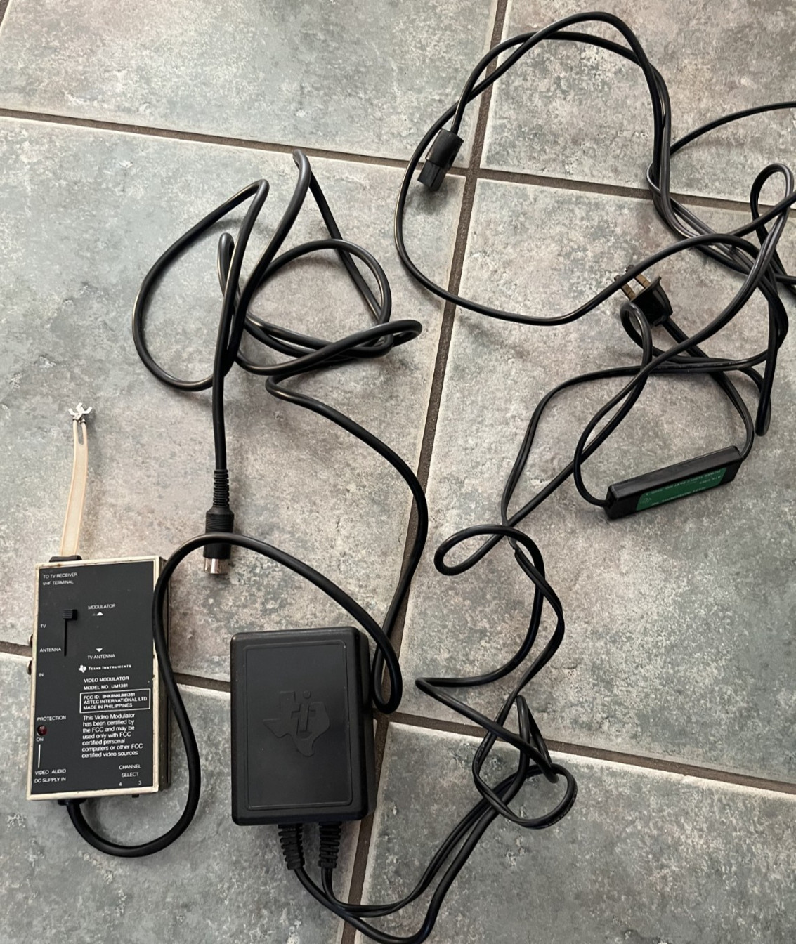 Texas Instruments TI‑99/4A Home Computer System Bundle (Tested, Working)