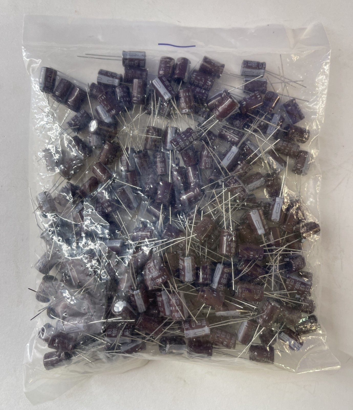 (Lot of 20) NEW Aluminium Electrolytic Capacitors Radial L 100uF 63V Japan Made