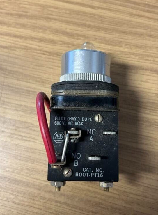 Allen Bradley 800T-PT16 Illuminated Push Button W/O Guard