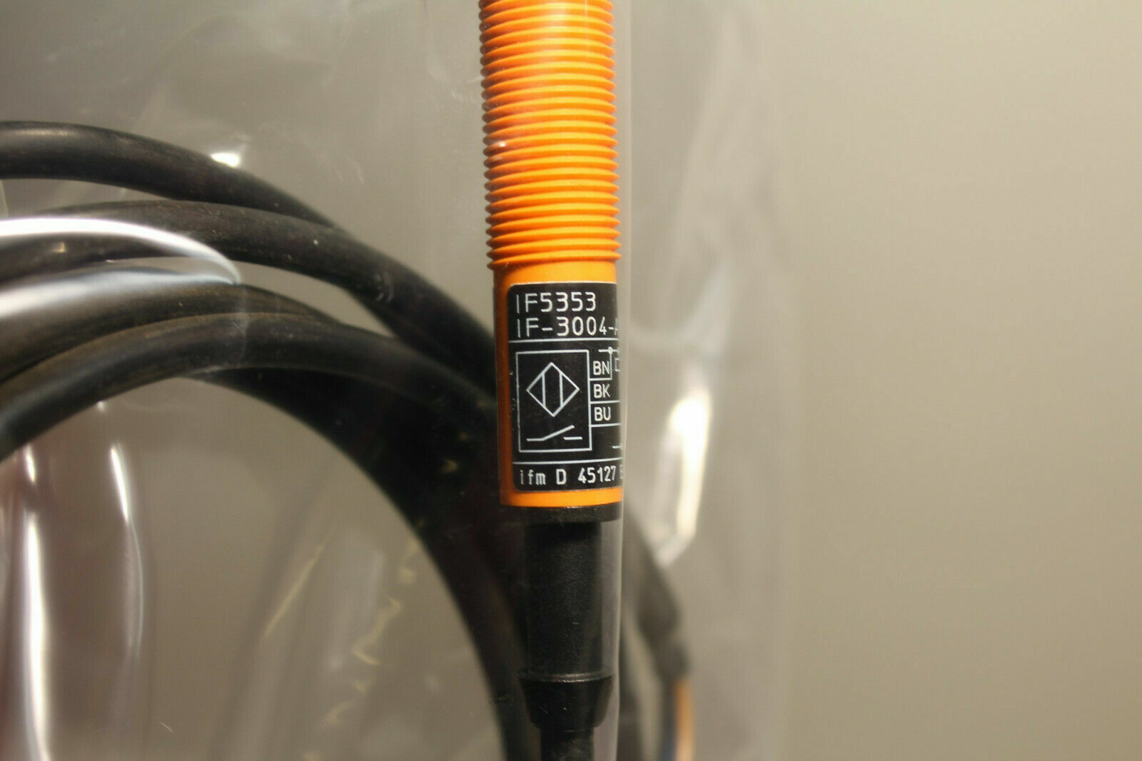 IFM IF5353 Proximity Switch New