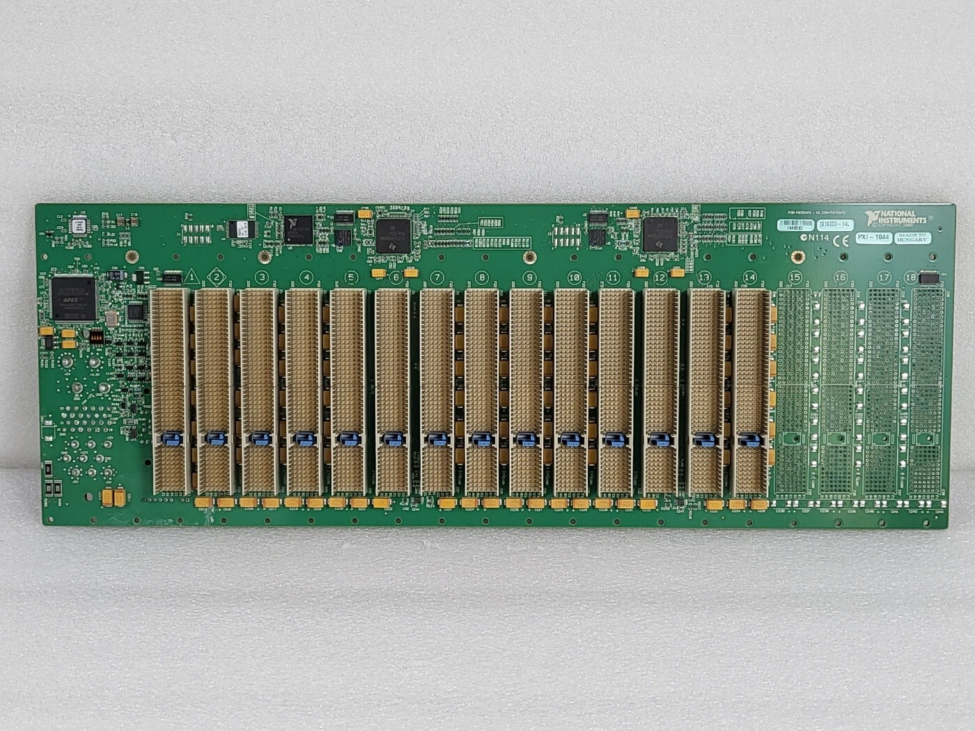 National Instruments NI PXI-1044 Chassis Slot Board, P/N 192011G-01L REV1.3