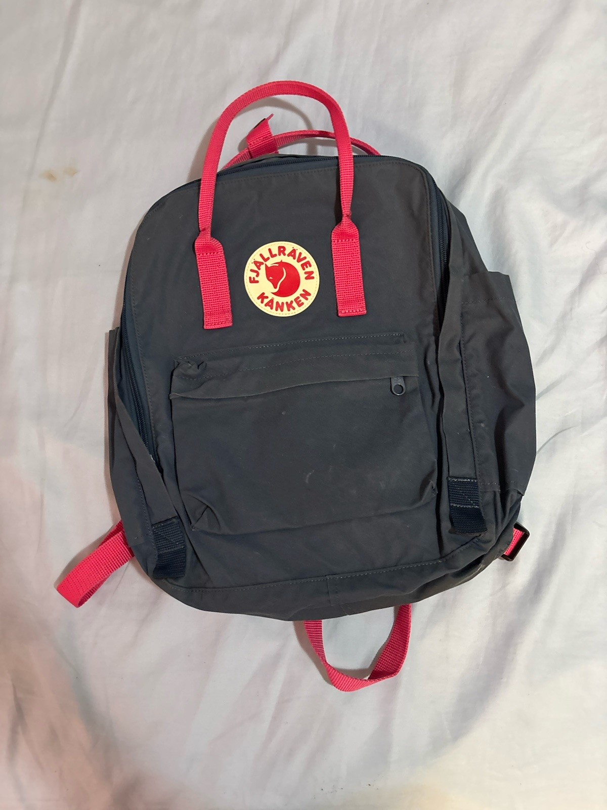 Fjällräven Kånken Backpack (Gray/Pink)