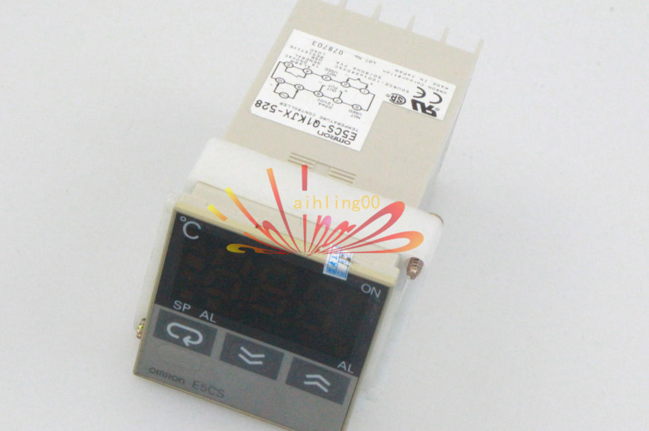 One Used OMRON E5CS-Q1KJX-528 Temperature Controller