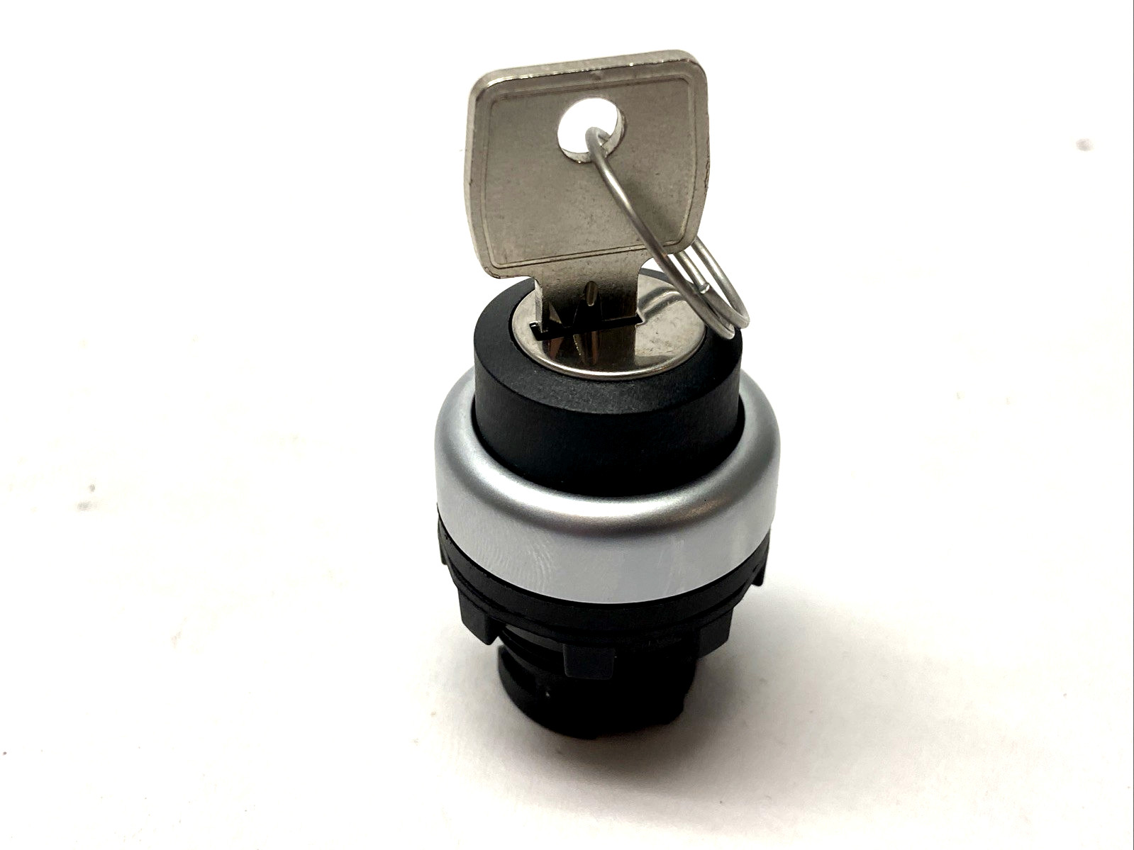 Pizzato E2 AC-DXBX1606 Keyed Selector Switch