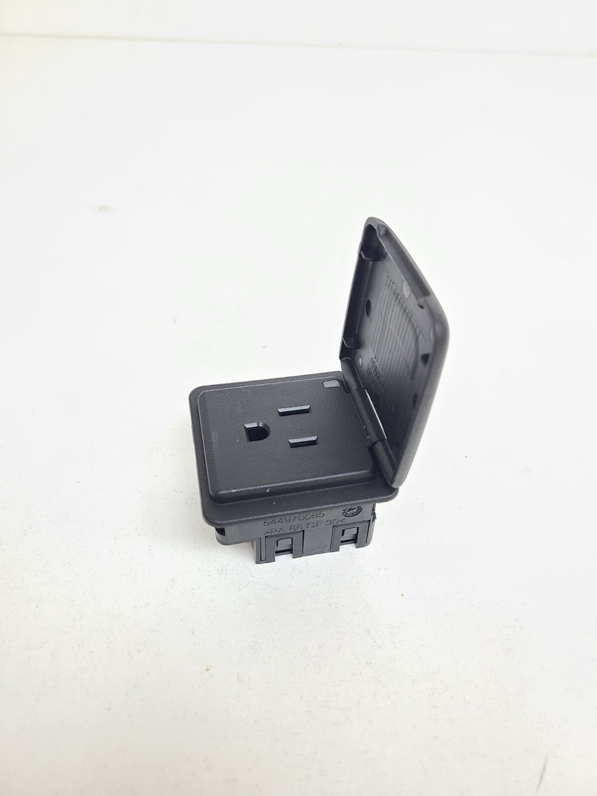 2017-2022 GMC ACADIA CENTER CONSOLE REAR POWER OUTLET SOCKET OEM