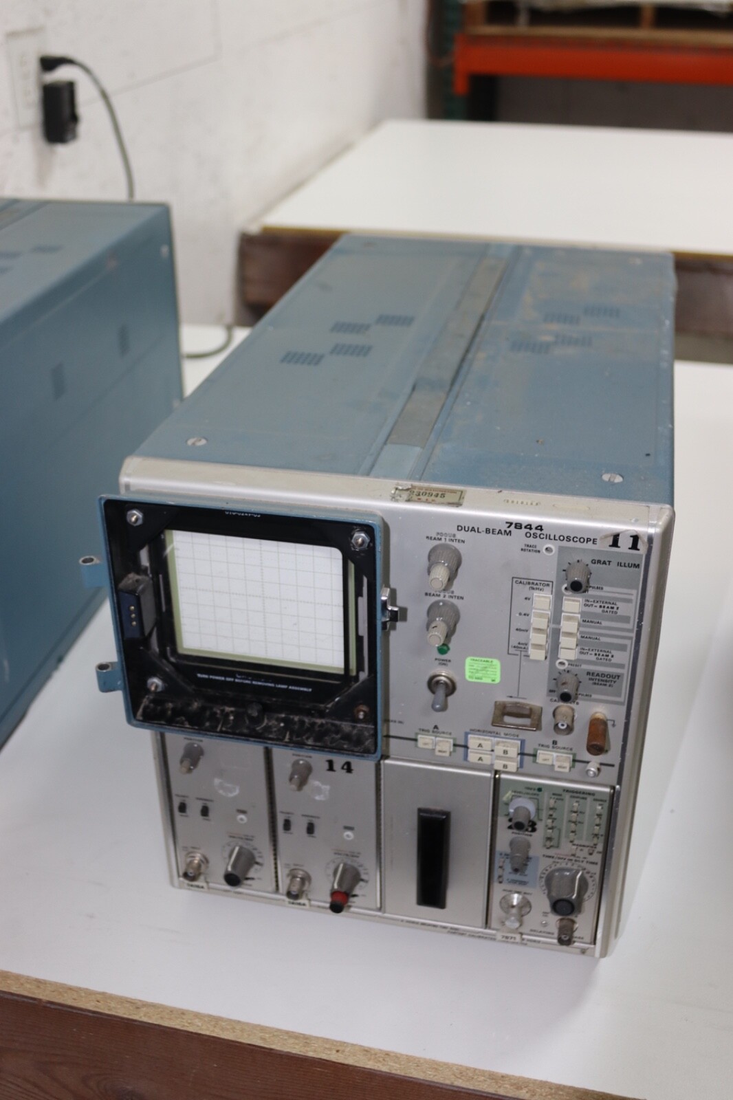 Tektronix 7844 Dual-Beam Oscilloscope Scope LOADED