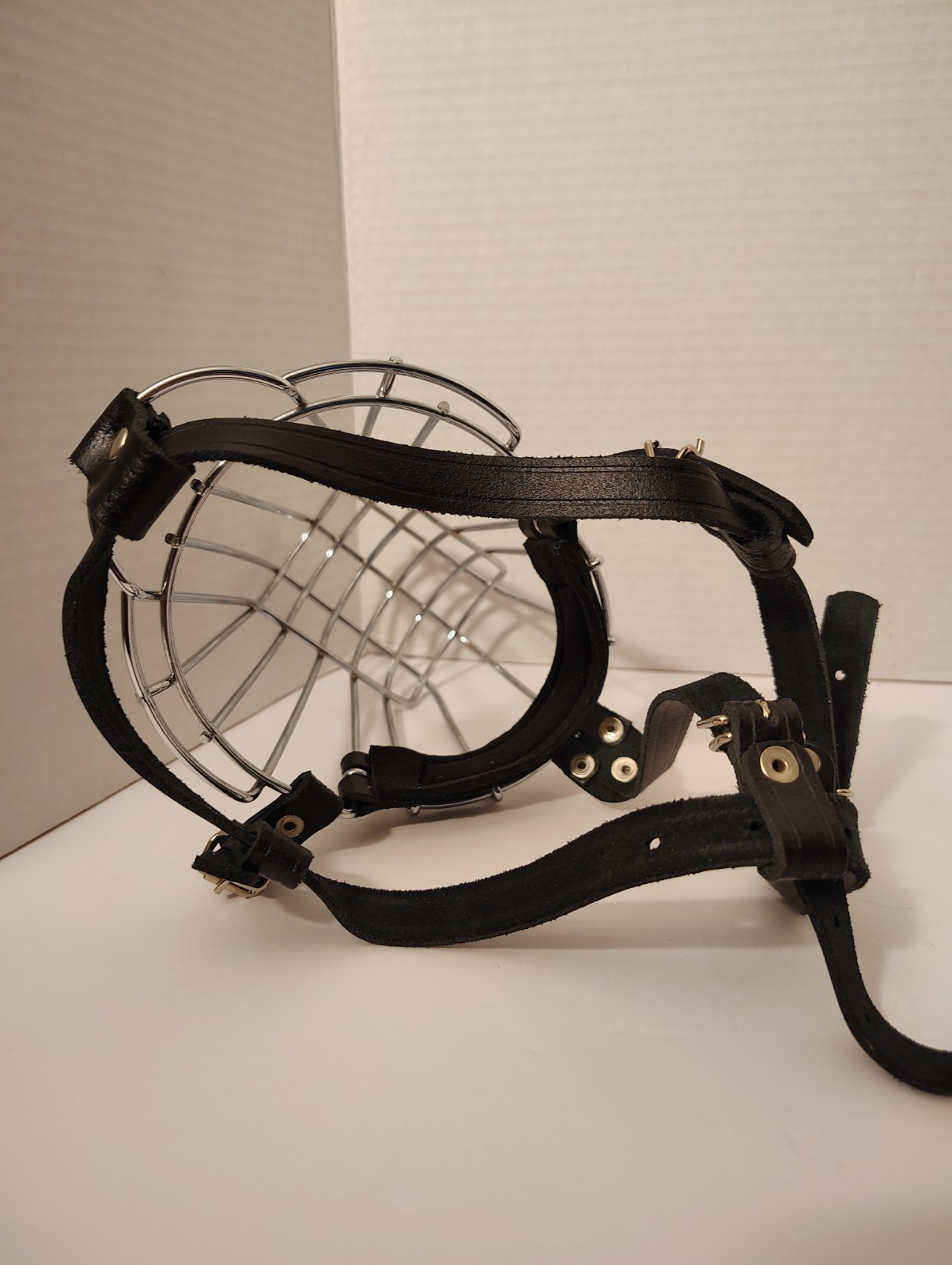 Bronzdog Muzzle Metal Mask With Adjustable Leather Straps Durable (Large Dog)EUC