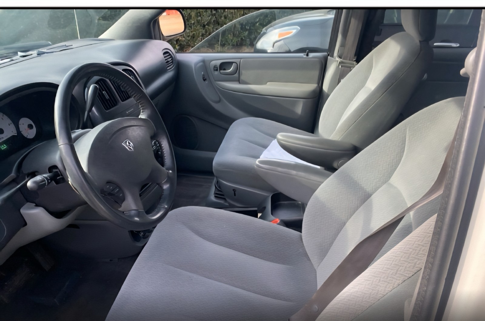 2005 Dodge Grand Caravan 12 Volt Accessory Power Outlet