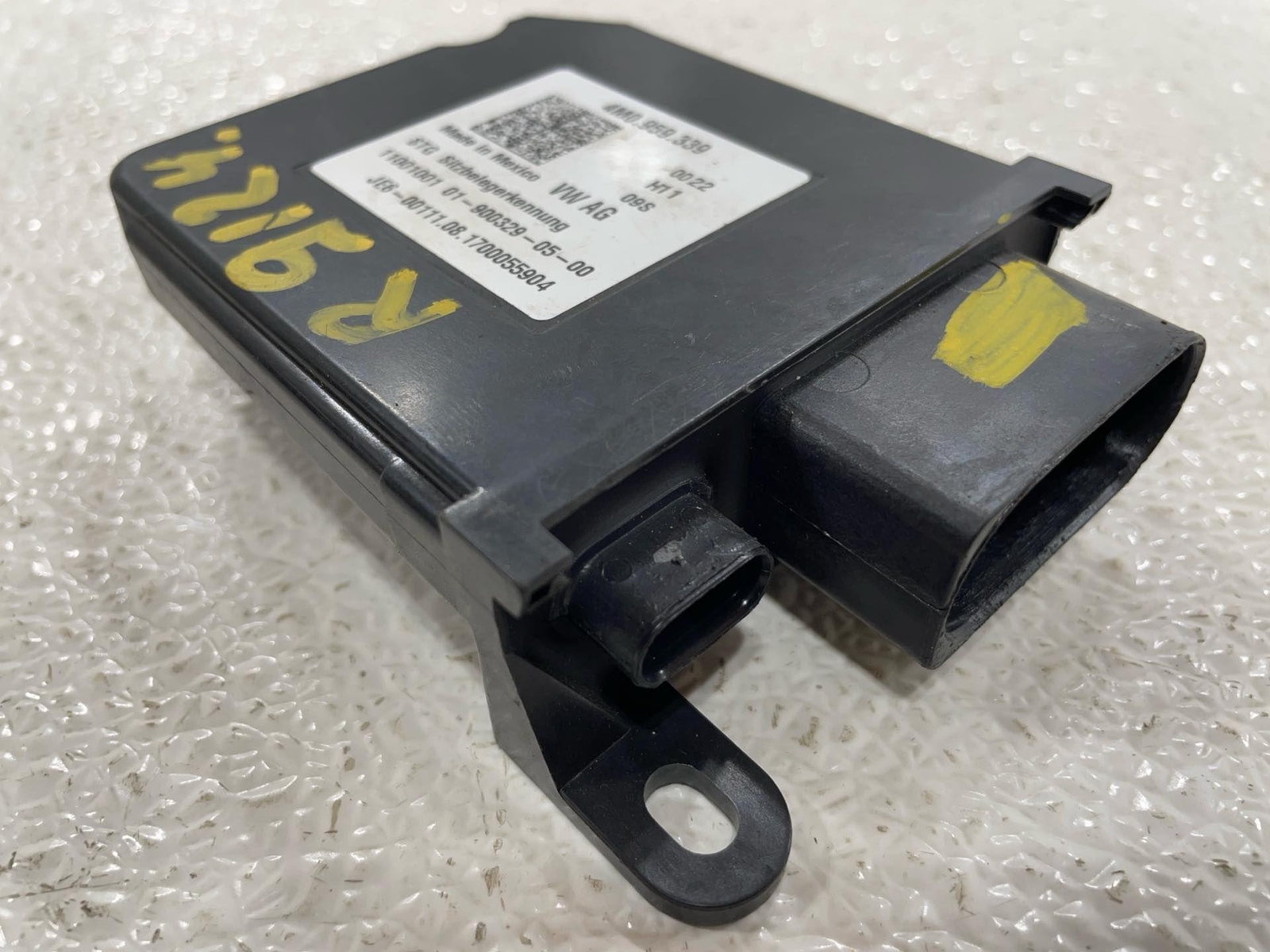 Fits 2017 - 2020 AUDI A4 Front RH Right Seat Occupant Detection Module OEM
