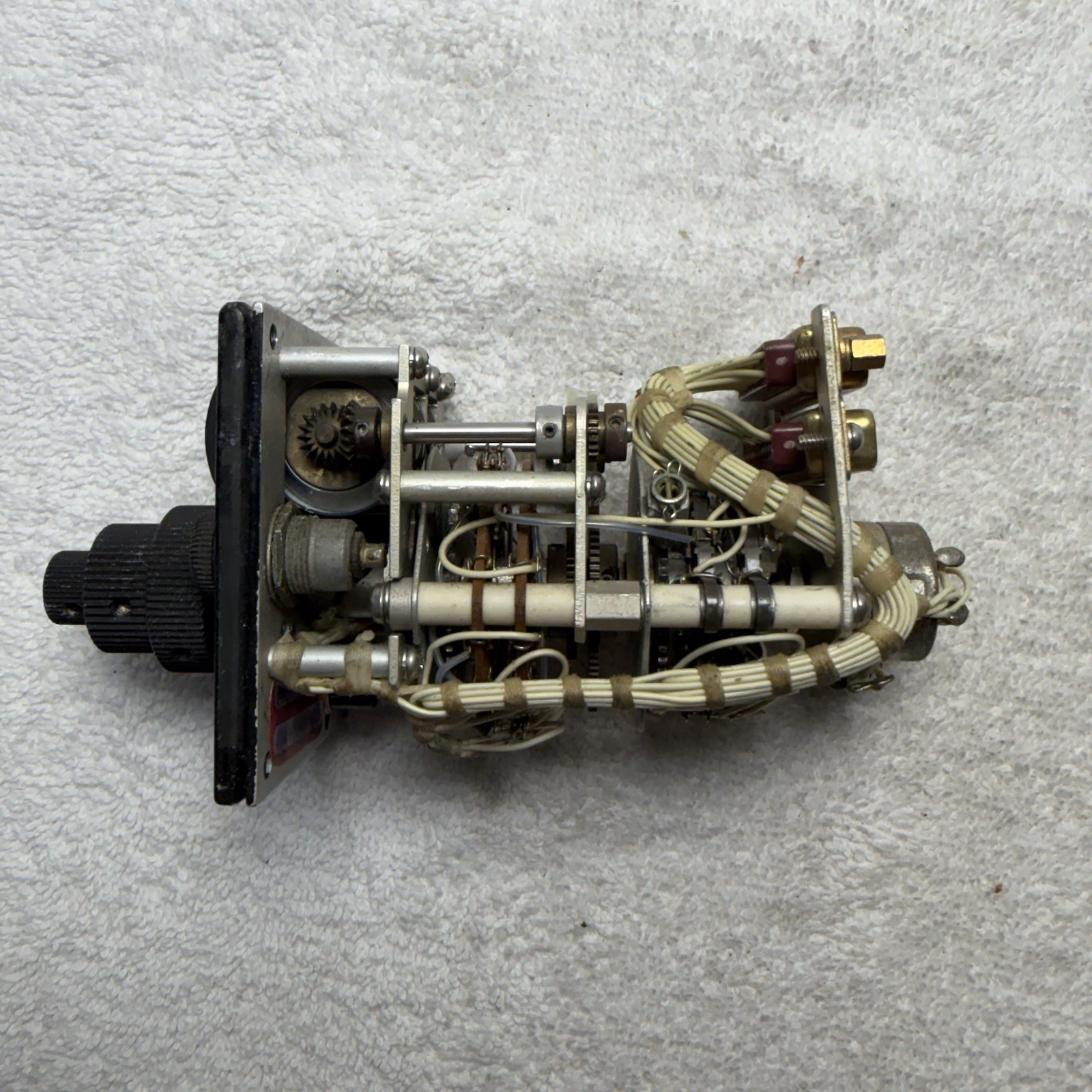 DHC de Havilland Canada VC240 VHF Communications Control Head Unit Serviceable
