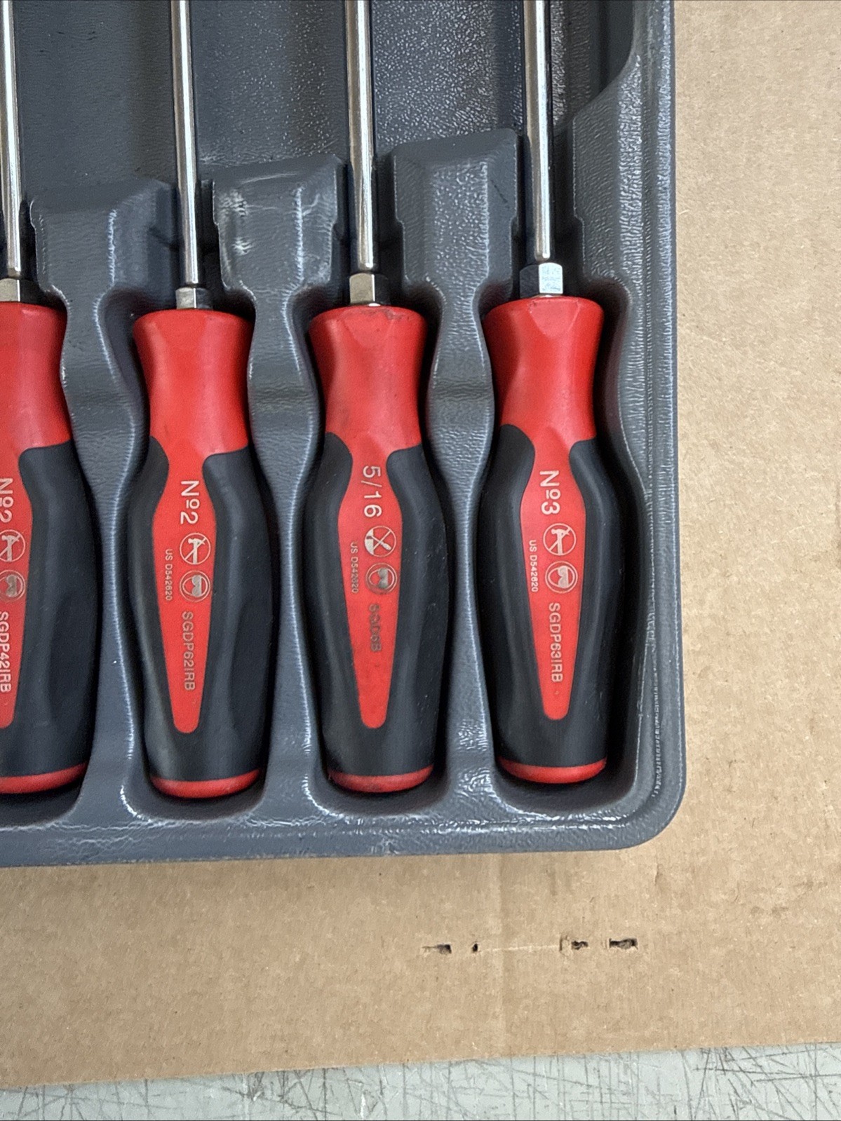 SNAP ON 9Pc Mixed Soft Grip Screwdriver Striking Prybar Set